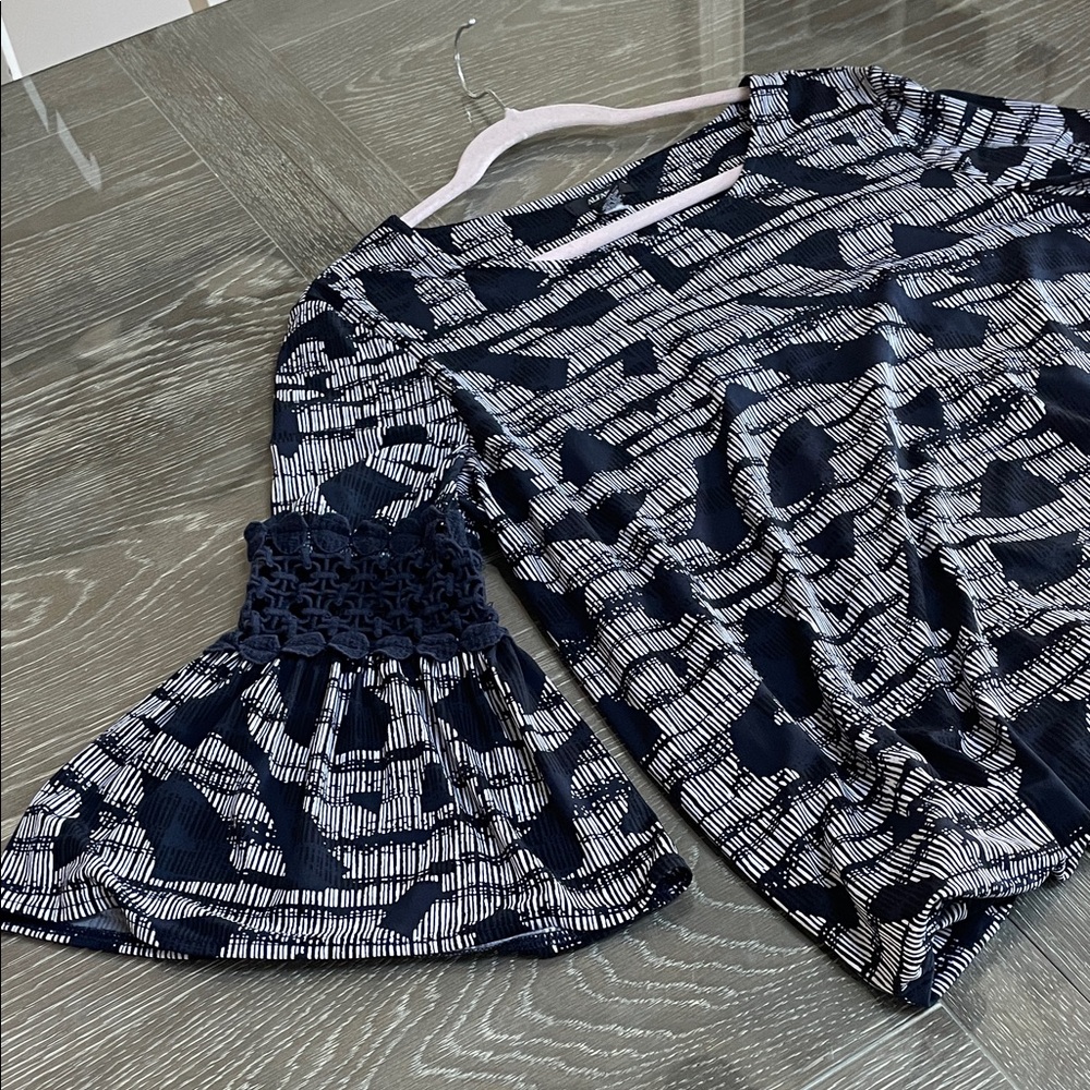 Alfani Navy and White Abstract Blouse - Picture 9 of 11